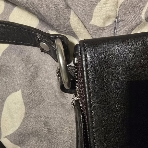 Coach Vintage Chelsea Leather Slim Crossbody #9457 - Picture 4 of 16